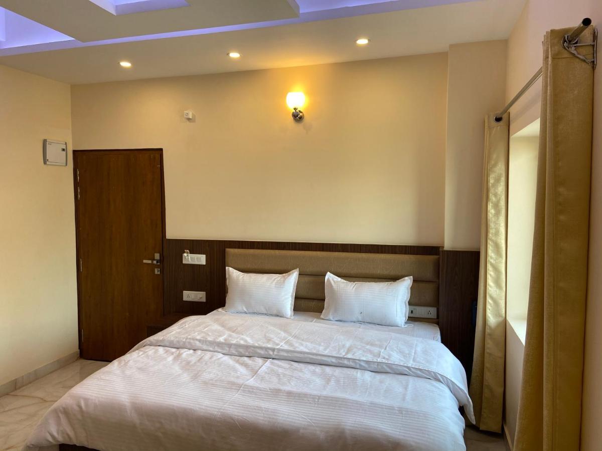 Hotel Tulsi Villa Dehradun Dış mekan fotoğraf